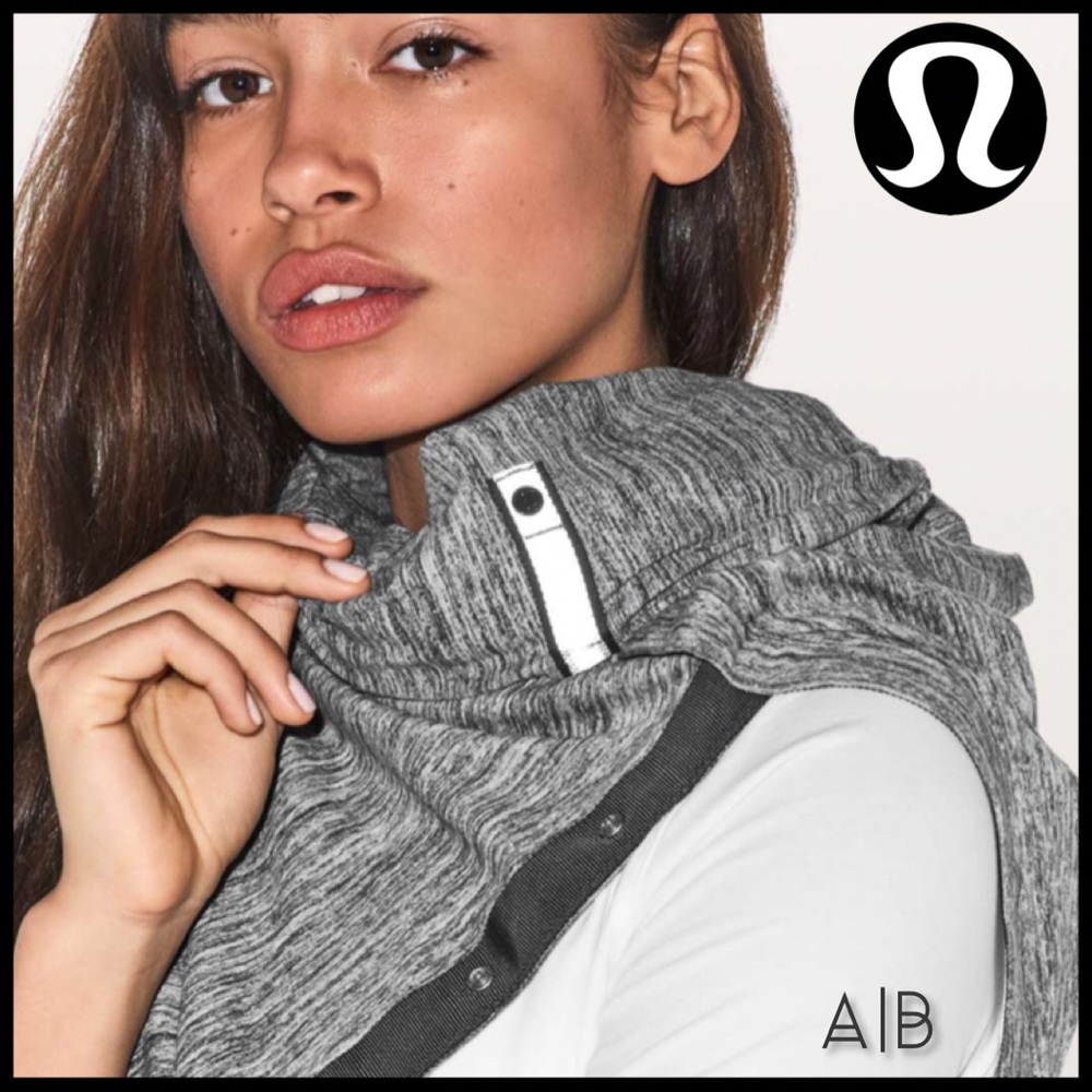 🧣NEW Lululemon Light Gray Vinyasa Infinity Scarf